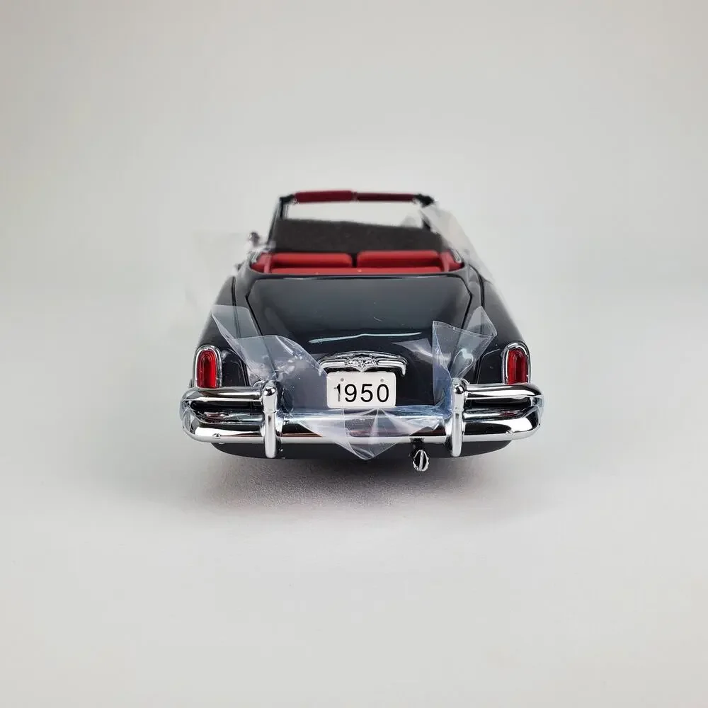 Danbury Mint 1950 Studebaker Champion Convertible 1:24 W/Title &‎ Display Case